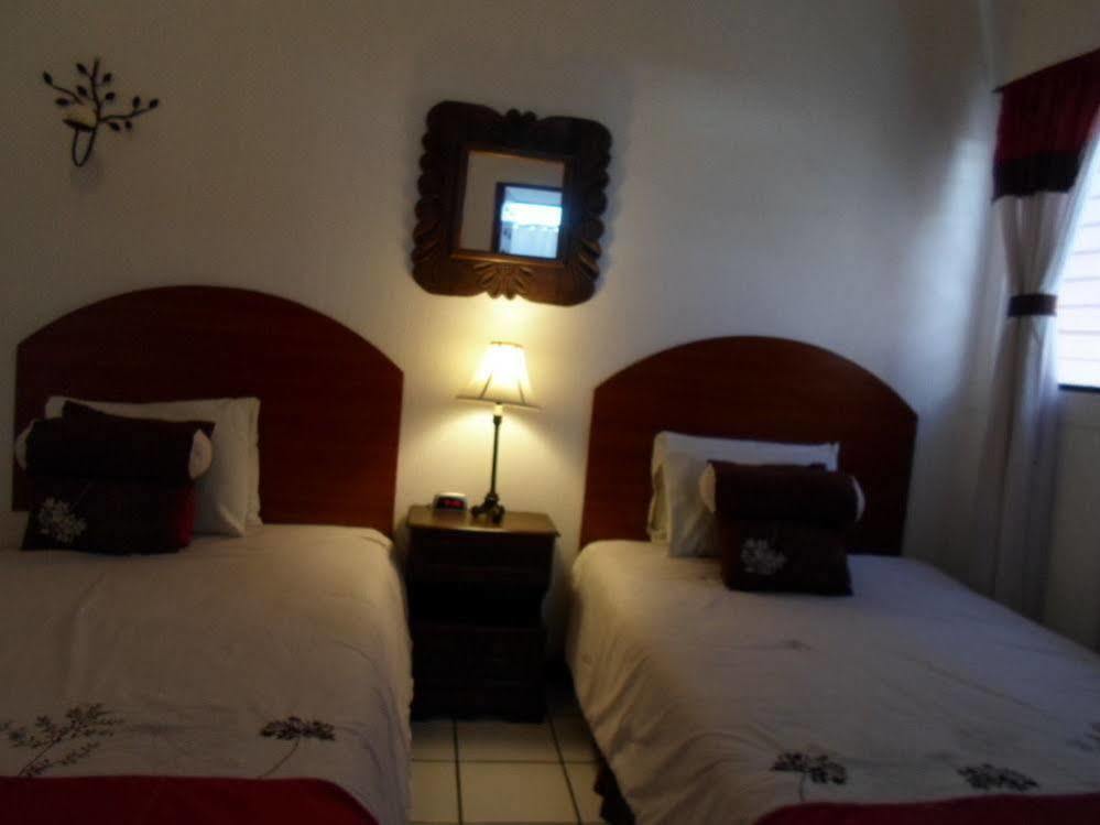 Novohostal B&B Guatemala City Exterior photo